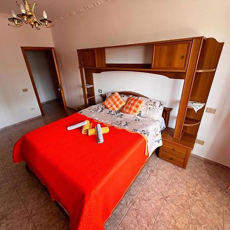 Bllok Bright Private Bedrooms With Private Bathroom On Shared Apartment Tirana Buitenkant foto