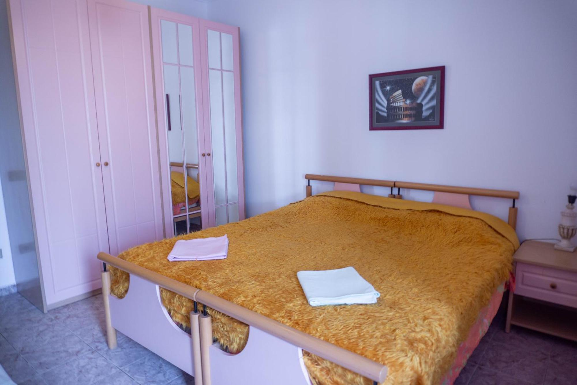 Bllok Bright Private Bedrooms With Private Bathroom On Shared Apartment Tirana Buitenkant foto