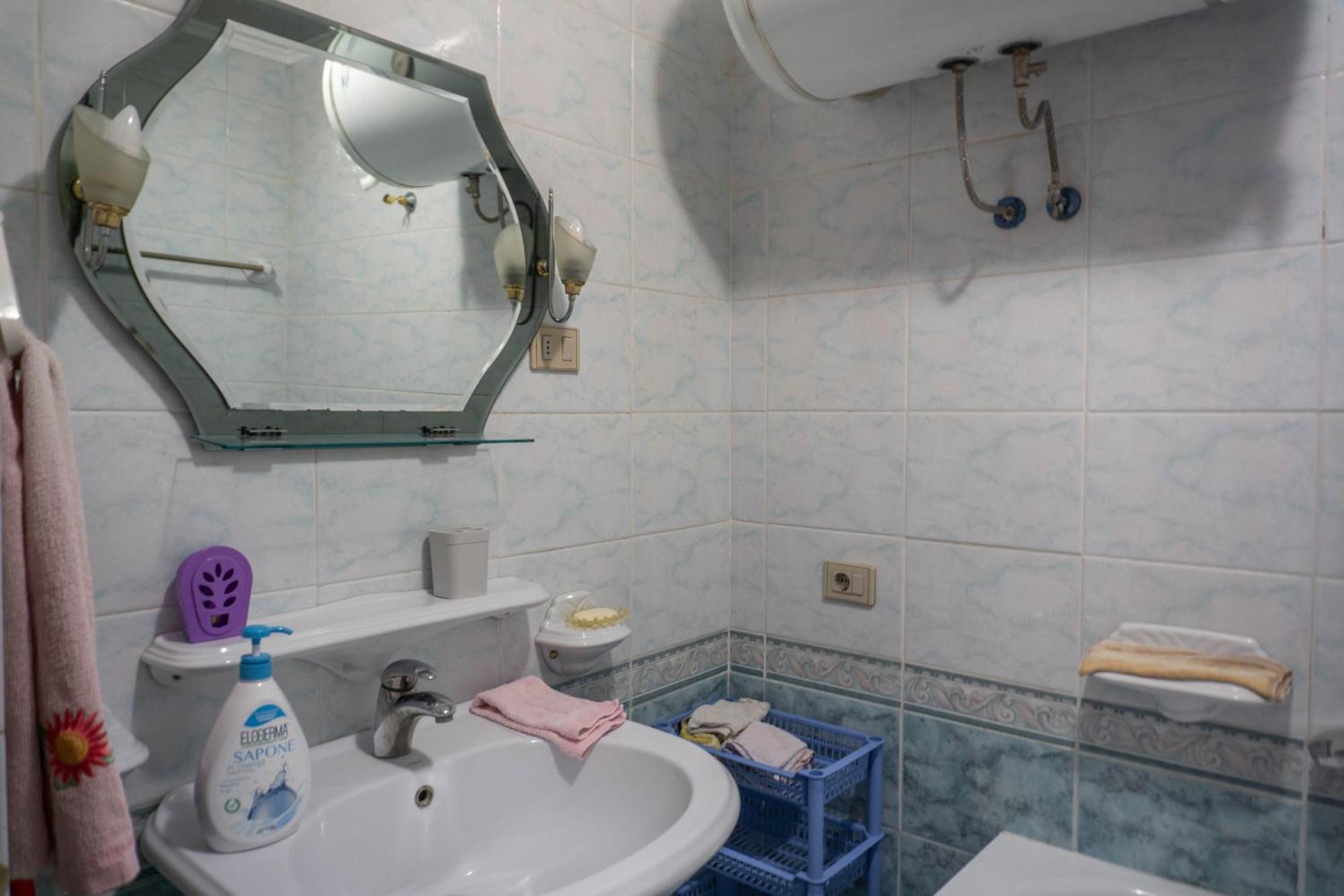 Bllok Bright Private Bedrooms With Private Bathroom On Shared Apartment Tirana Buitenkant foto
