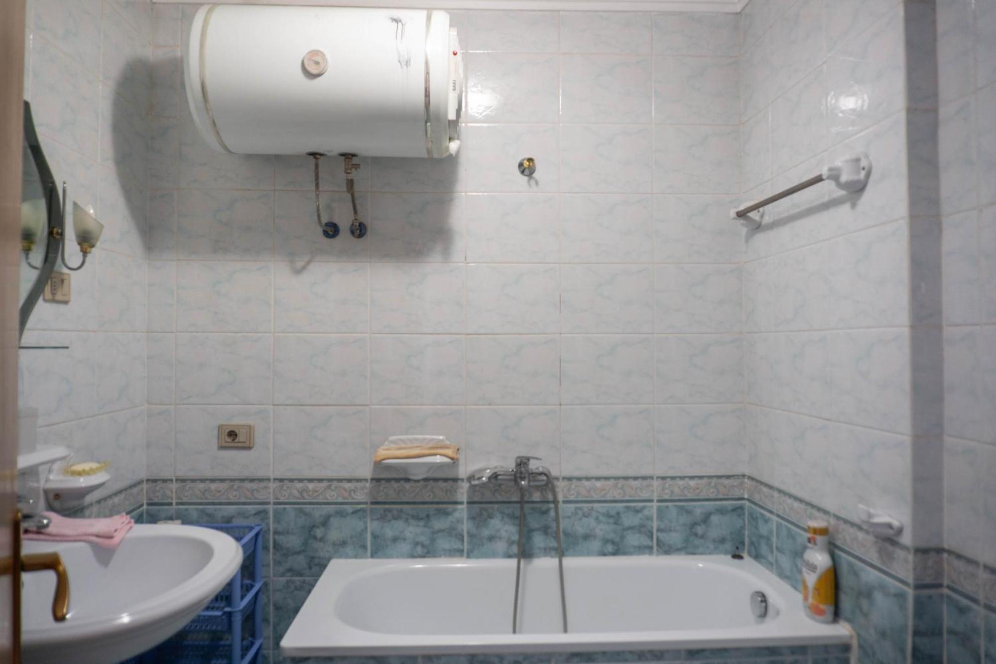 Bllok Bright Private Bedrooms With Private Bathroom On Shared Apartment Tirana Buitenkant foto