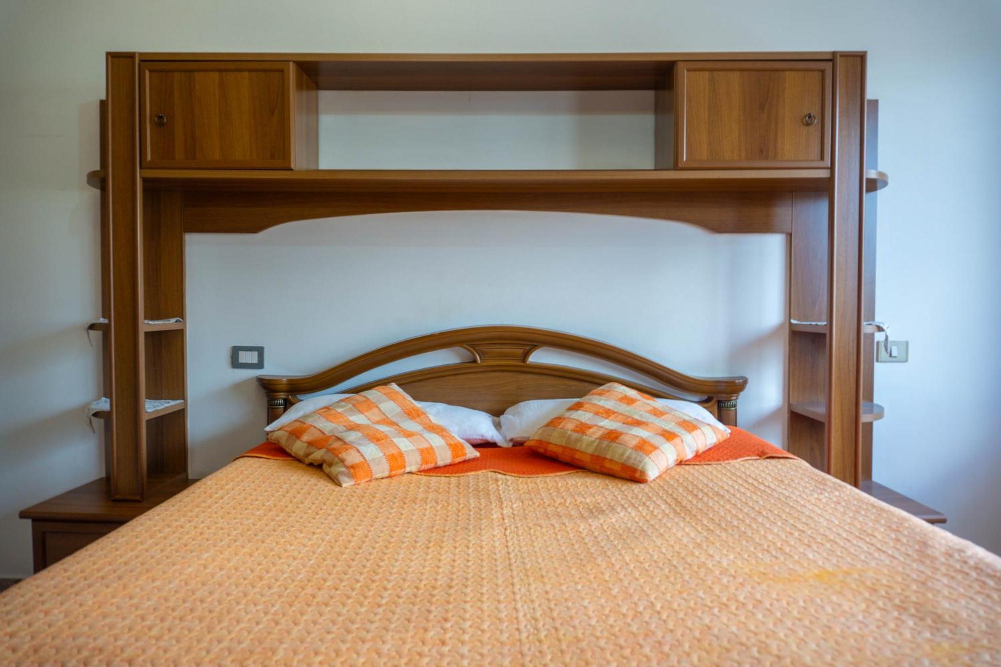 Bllok Bright Private Bedrooms With Private Bathroom On Shared Apartment Tirana Buitenkant foto