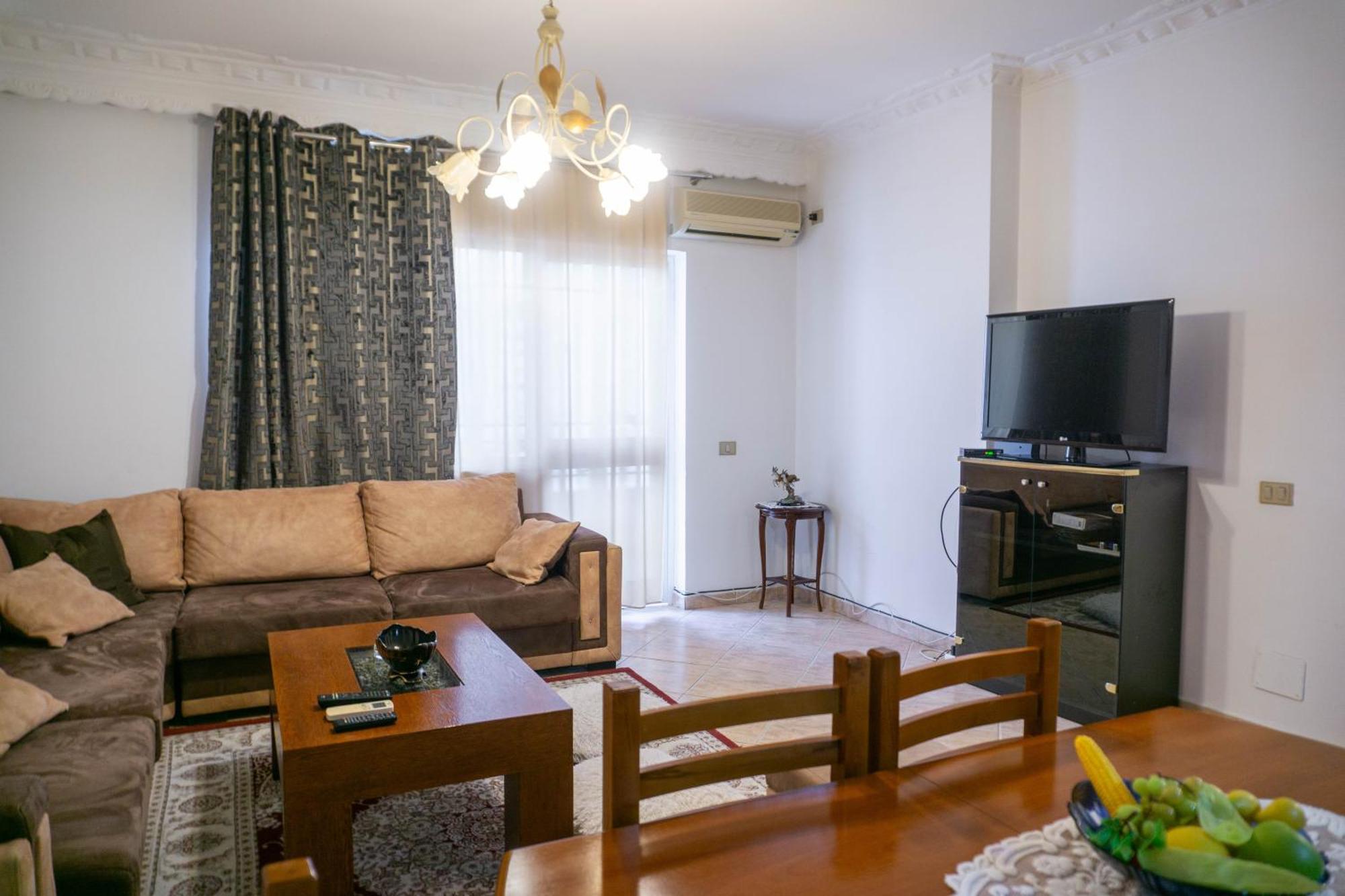 Bllok Bright Private Bedrooms With Private Bathroom On Shared Apartment Tirana Buitenkant foto